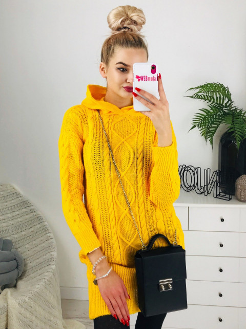 Női sárga pulóver ruha