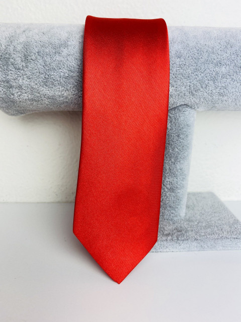 Férfi piros fényes szatén keskeny nyakkendő