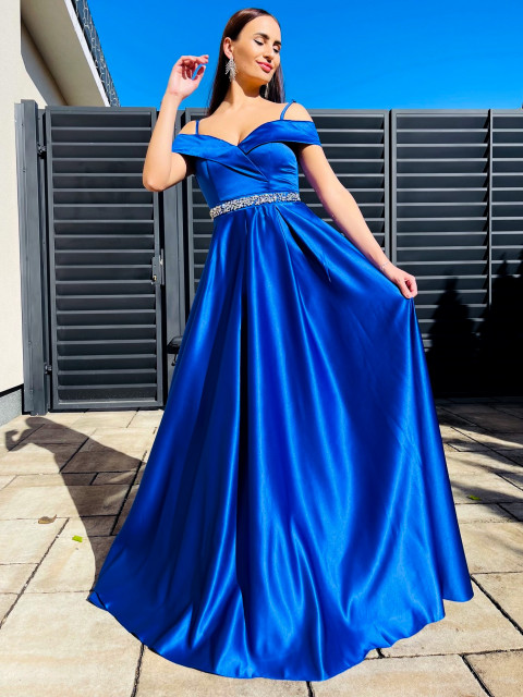 Hosszú női szatén alkalmi ruha díszkövekkel - kék