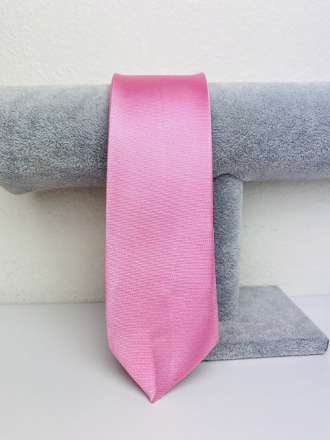 Férfi világos rózsaszínű szatén keskeny nyakkendő