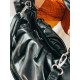Fekete színű női táska hevederrel Patrizia