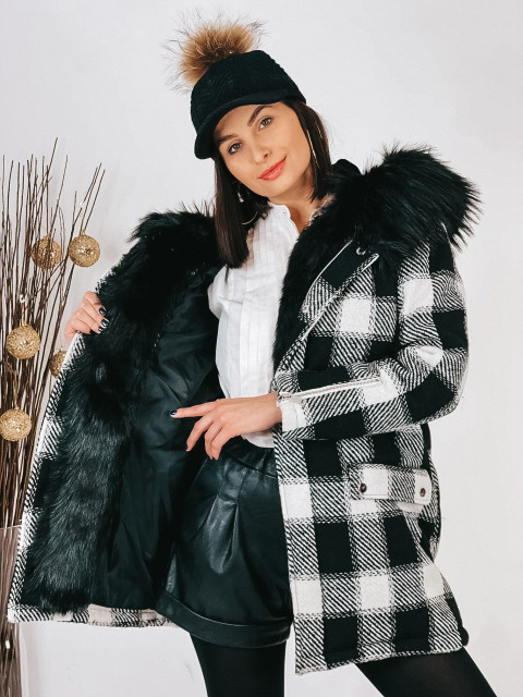 Női fekete-fehér kockás téli kabát bundával