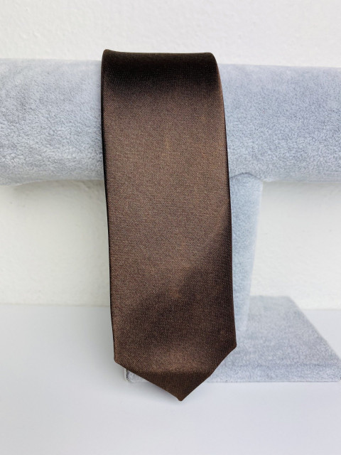 Férfi sötétbarna szatén keskeny nyakkendő