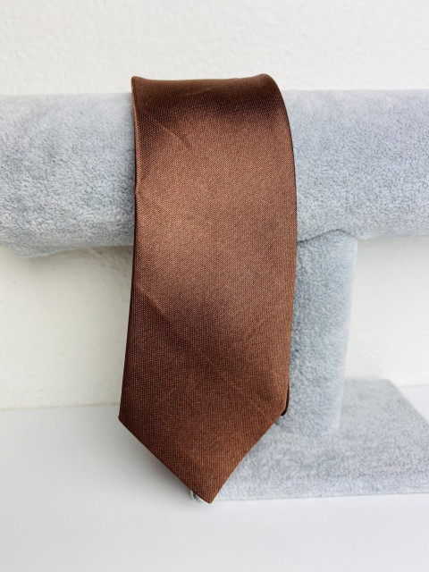 Férfi barna szatén keskeny nyakkendő