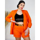 Elegáns női rövidnadrág kosztüm övvel - narancssárga