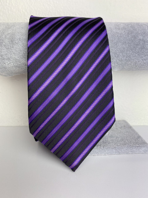 Férfi lila nyakkendő