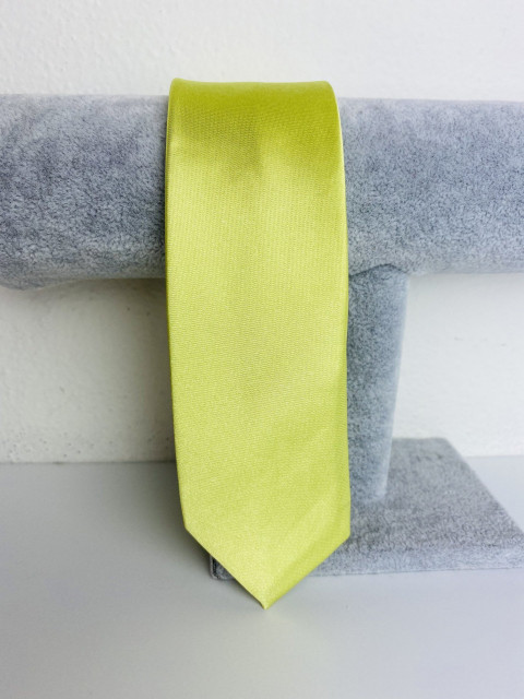 Férfi zöldessárga szatén keskeny nyakkendő