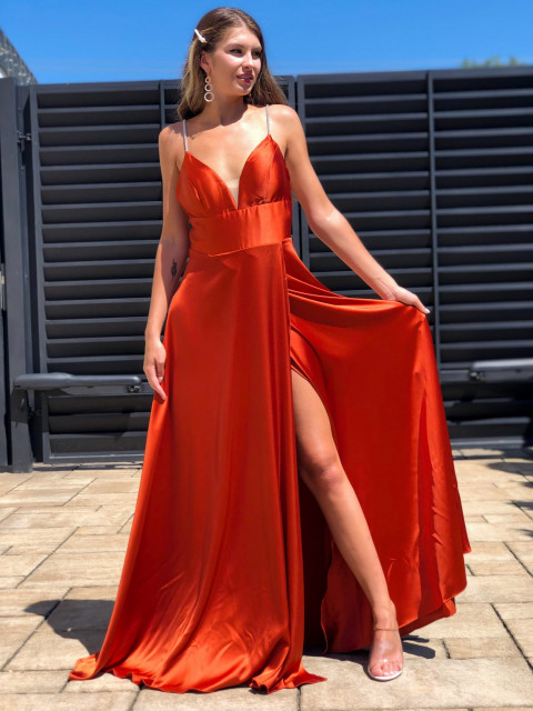 Hosszú női szatén alkalmi ruha - narancssárga