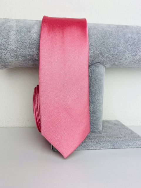 Férfi rózsaszínű szatén keskeny nyakkendő