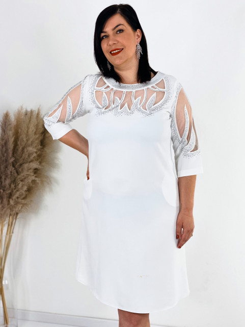 Exkluzív női fehér alkalmi ruha díszkövekkel molett hölgyeknek 