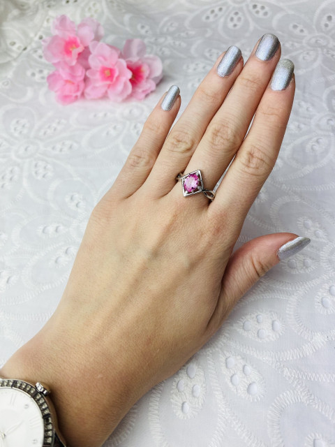 Női ezüst gyűrű rózsaszínű kristállyal 2