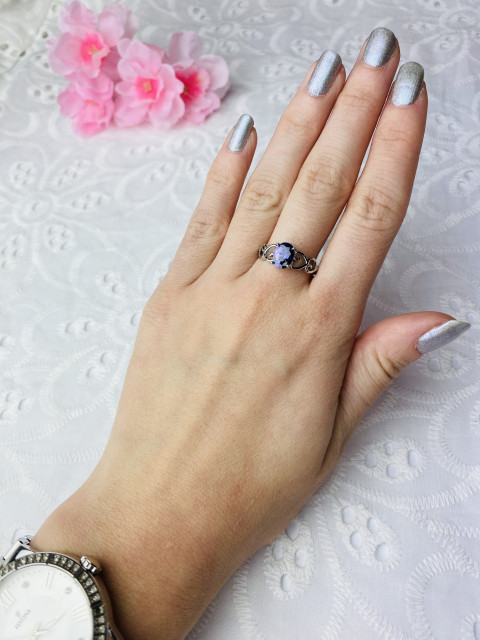 Női ezüst gyűrű lila kristállyal 1