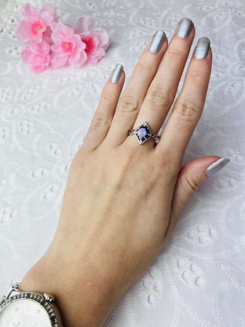 Női ezüst gyűrű lila kristállyal 2