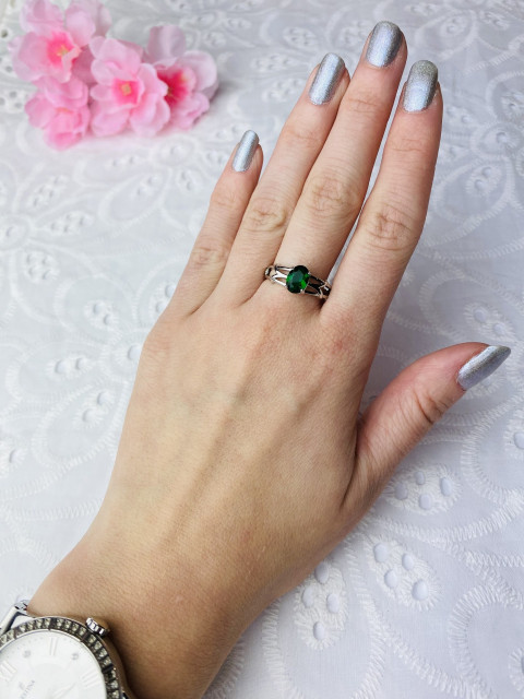 Női ezüst gyűrű zöld kristállyal 5